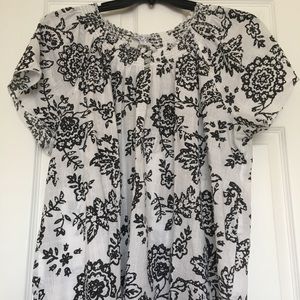 Black and white peasant top - size 3X